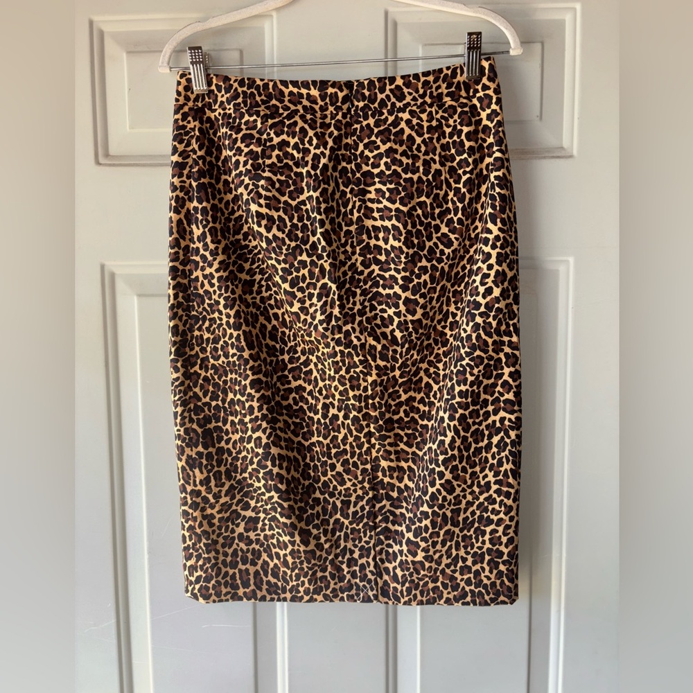 J. Crew leopard print pencil skirt size 4 - Picture 3 of 3